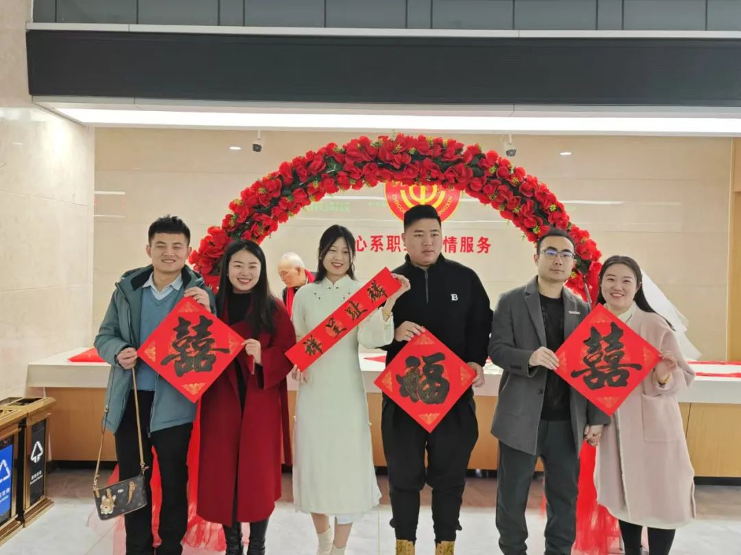 特殊禮物！曲阜為新婚登記新人送祝福！