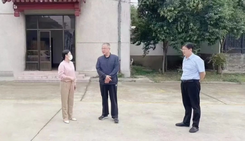 曲阜市政協(xié)主席、黨組書記董洪波蒞臨我校調(diào)研指導(dǎo)工作